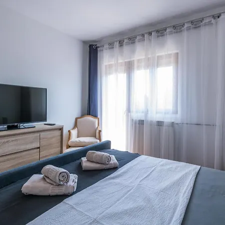 Lovely Home In Marcana With Jacuzzi * Marčana