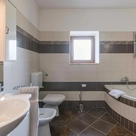 Vakantiehuis Awesome In *